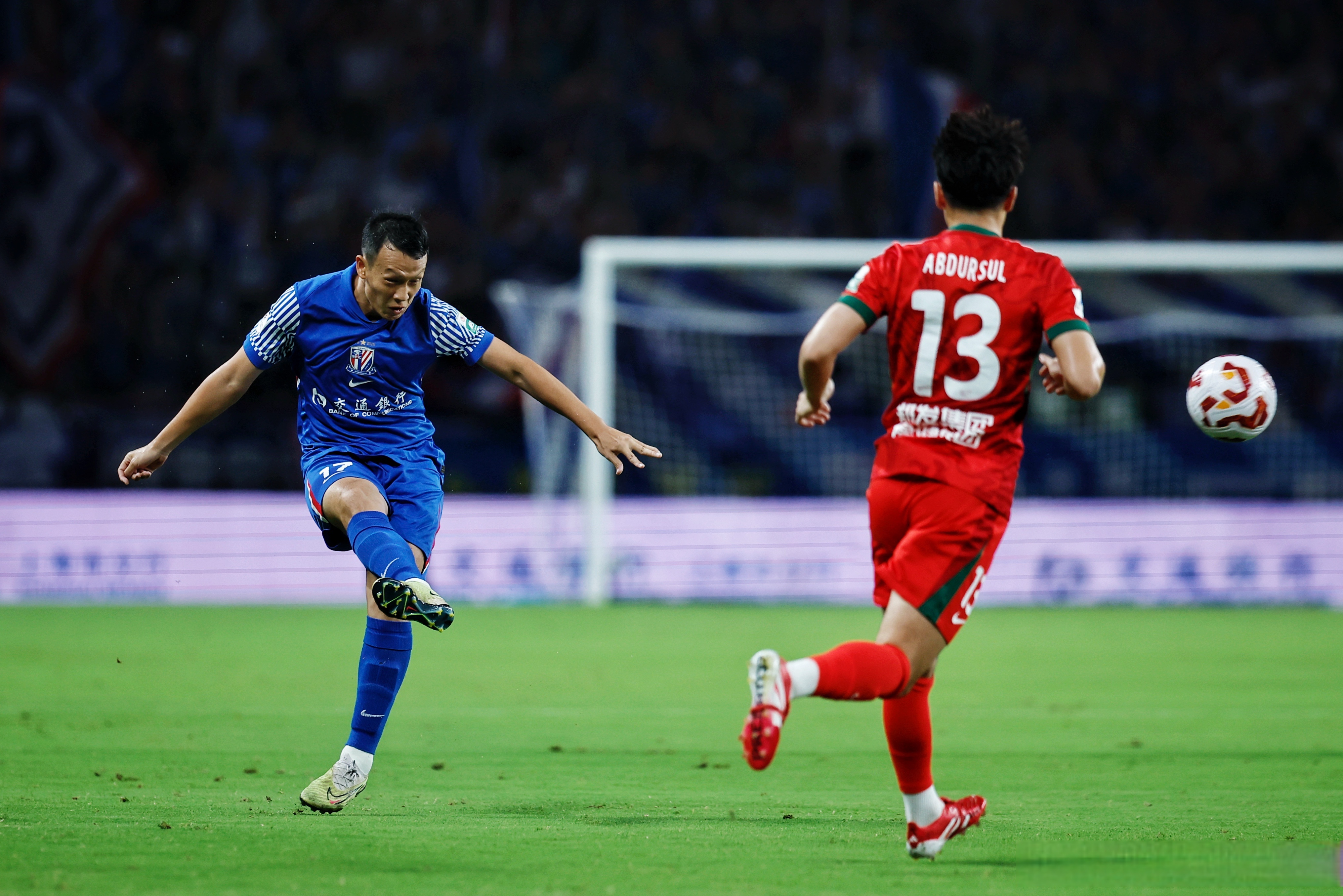 哈希娱乐平台 -国际比赛日上海申花备战德国杯;手感冰凉细节曝光;媒体盛赞;细节决定成败