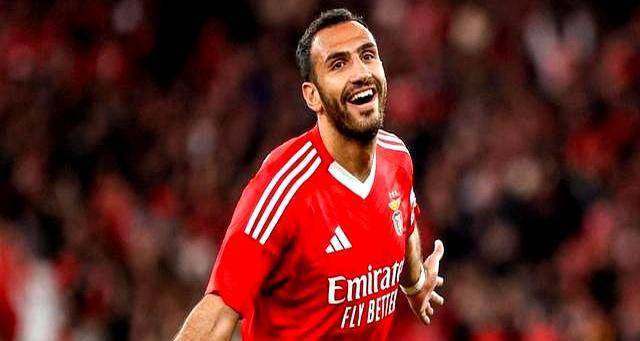 关于本菲卡发布备战花絮，今夜更衣室发声，亚冠任务艰巨，轮换策略成焦点的信息